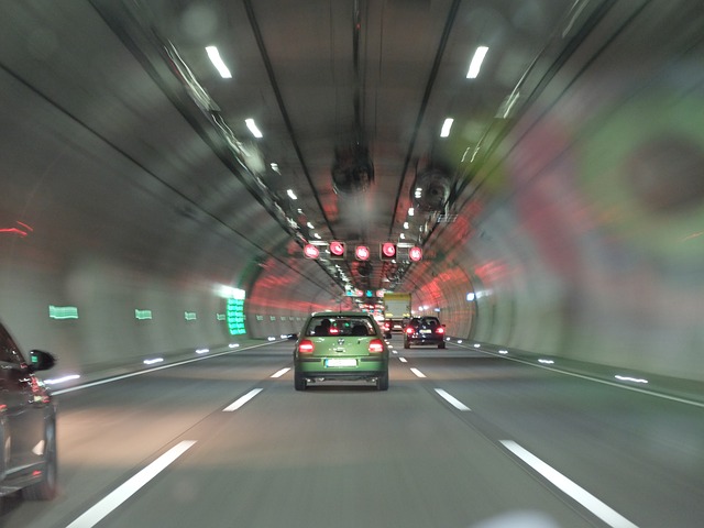 provoz v tunelu